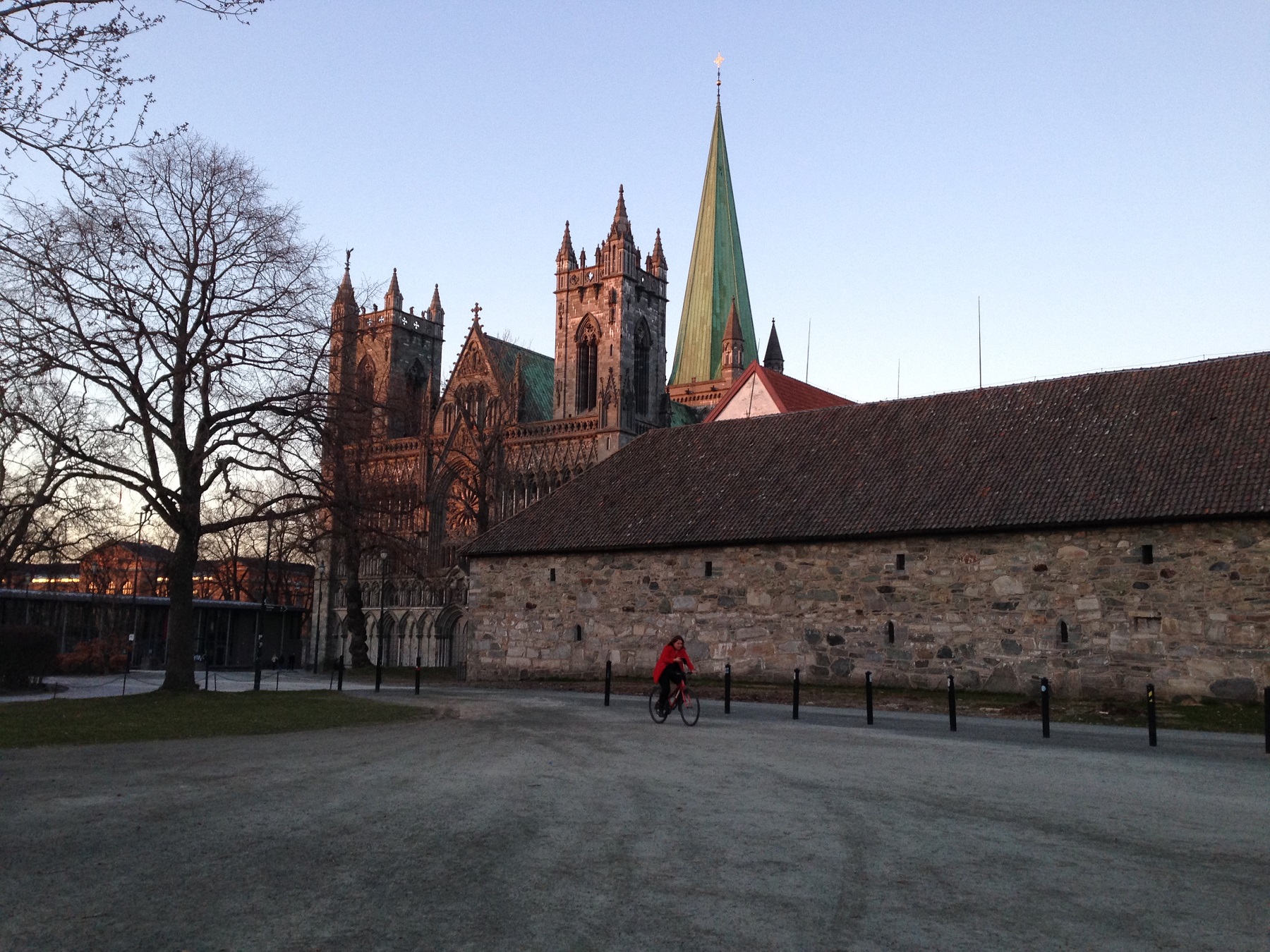 Domkirken og Erkebispegården forteller om Trondheims historie. Foto: Bodil Andersson