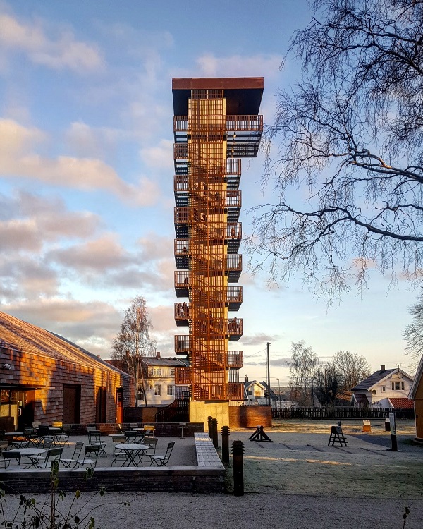 Tårnet på Borgarsyssel i vintersol. Foto: Christine Haugsten Ellefsen